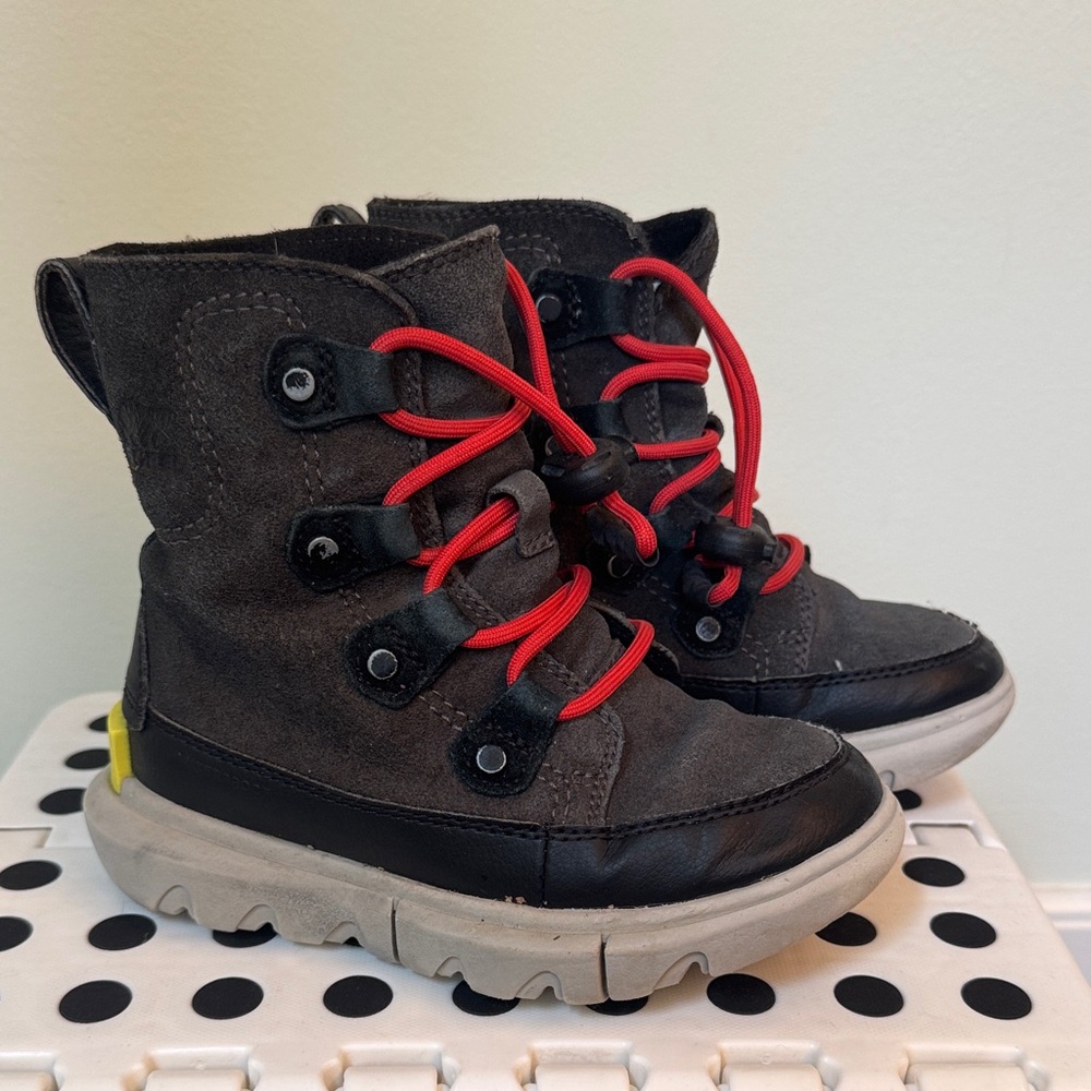 Sorel Explorer™ Lace Boot Kids Boots size 10 with Red and Black
